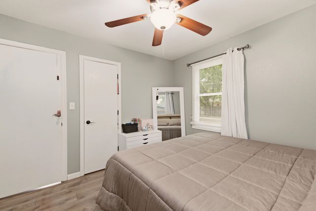 1208 E Luther St, Wichita, KS 67216