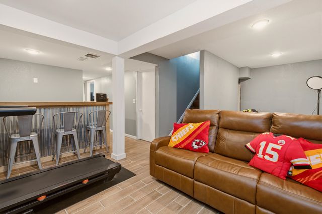1208 E Luther St, Wichita, KS 67216