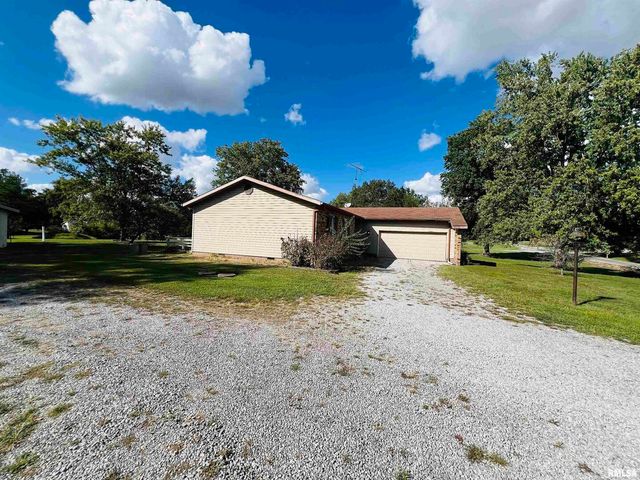 295 Country Acres Road, Eldorado, IL 62930