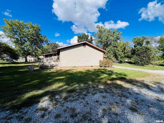 295 Country Acres Road, Eldorado, IL 62930