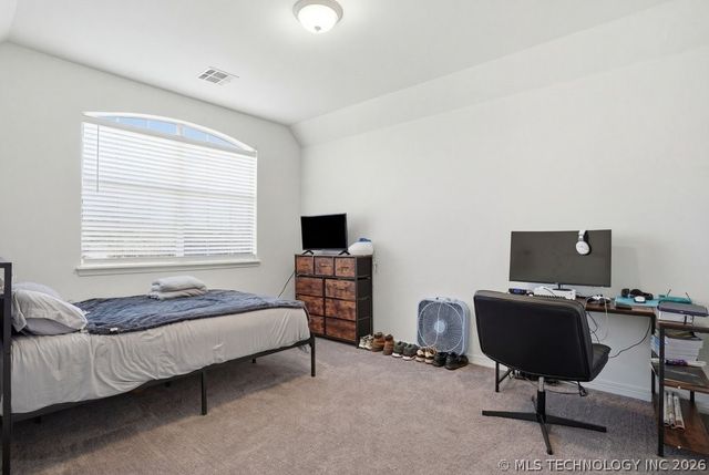 8702 E 110th Court, Bixby, OK 74133