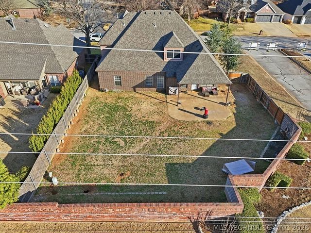 8702 E 110th Court, Bixby, OK 74133