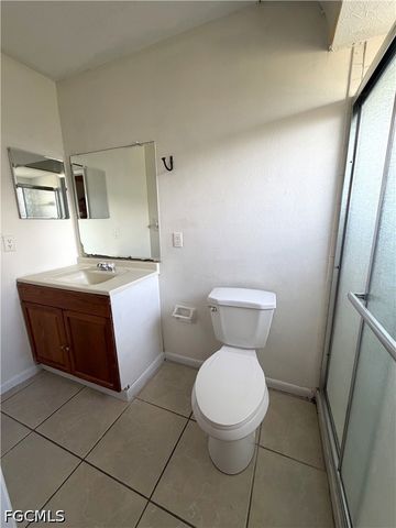 521 NE 24th PL 2, Cape Coral, FL 33909