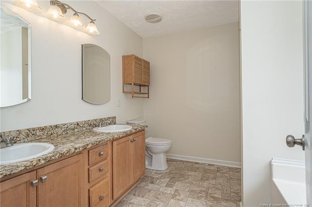 2356 Saltwood Road, Fayetteville, NC 28306