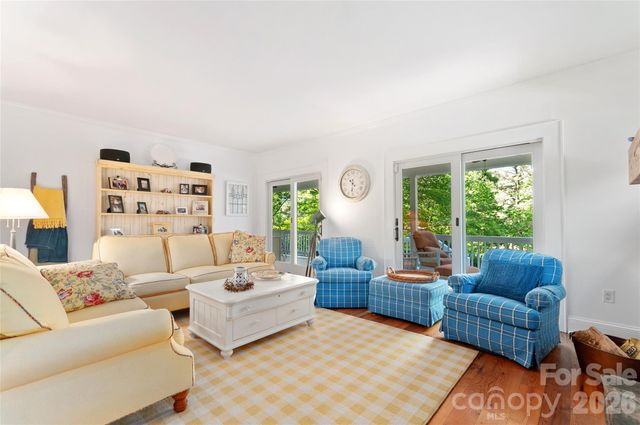 304 Brunswick Drive, Waynesville, NC 28786