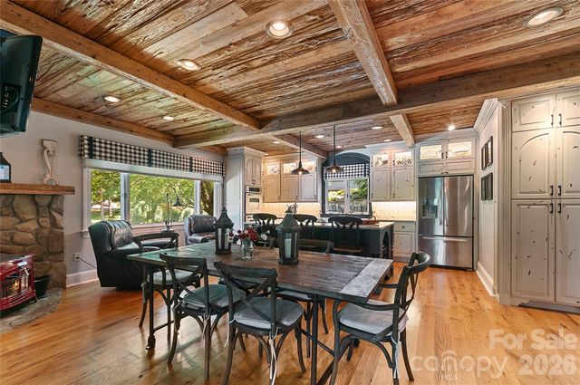 304 Brunswick Drive, Waynesville, NC 28786