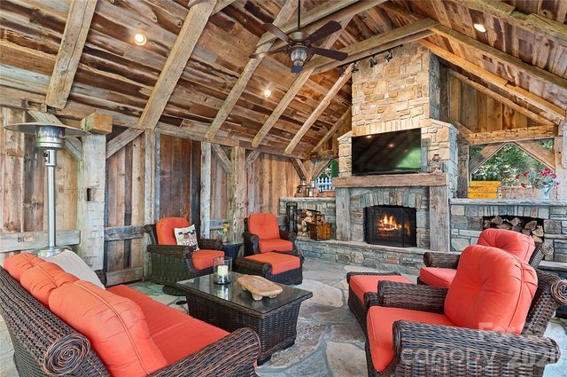 304 Brunswick Drive, Waynesville, NC 28786