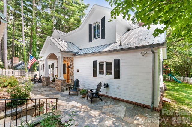 304 Brunswick Drive, Waynesville, NC 28786