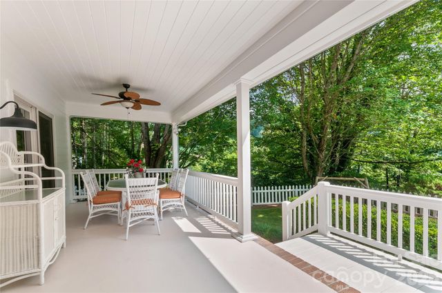 304 Brunswick Drive, Waynesville, NC 28786