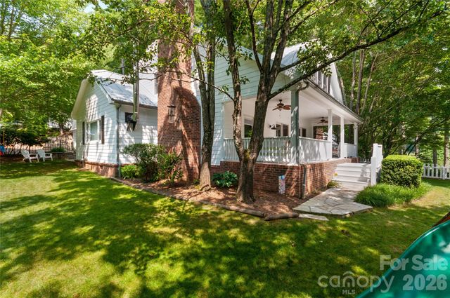 304 Brunswick Drive, Waynesville, NC 28786