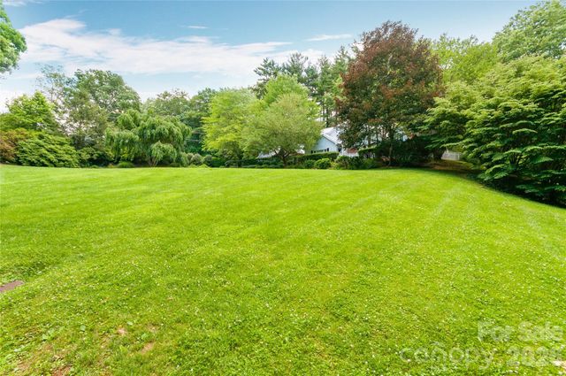 304 Brunswick Drive, Waynesville, NC 28786