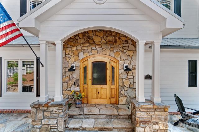 304 Brunswick Drive, Waynesville, NC 28786