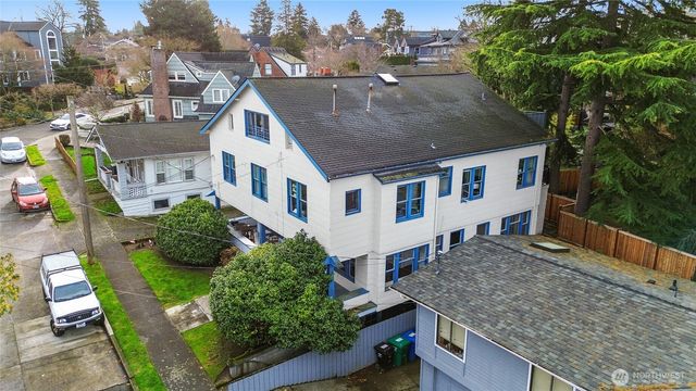 1425 Palm Avenue SW, Seattle, WA 98116