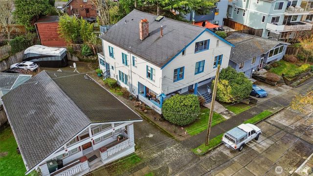 1425 Palm Avenue SW, Seattle, WA 98116