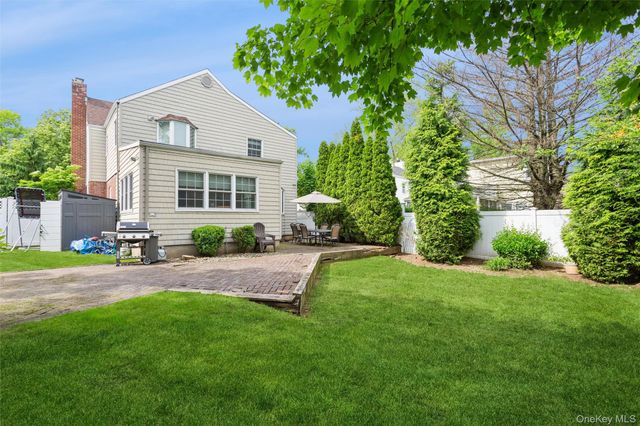 6 Newkirk Avenue, East Rockaway, NY 11518