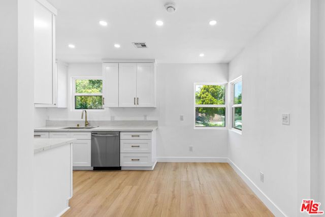 1722 Bel Aire Drive, Glendale, CA 91201