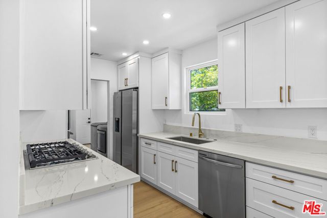 1722 Bel Aire Drive, Glendale, CA 91201