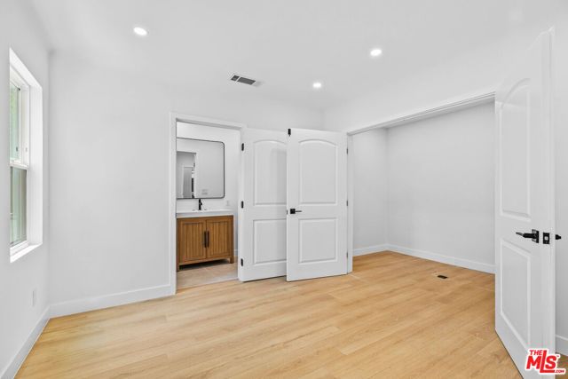 1722 Bel Aire Drive, Glendale, CA 91201