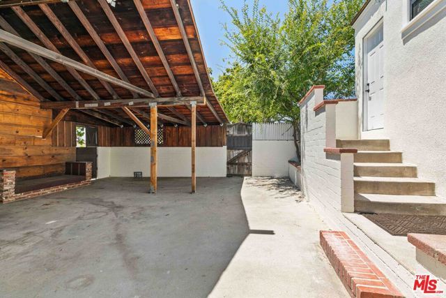 1722 Bel Aire Drive, Glendale, CA 91201