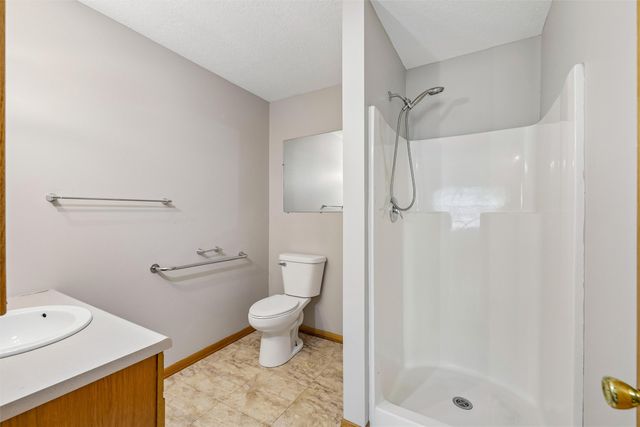 2814 SE Peachtree Drive, Ankeny, IA 50021