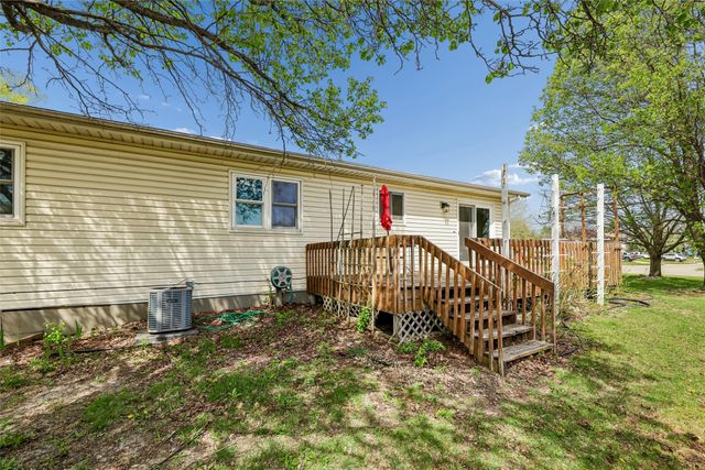 2814 SE Peachtree Drive, Ankeny, IA 50021