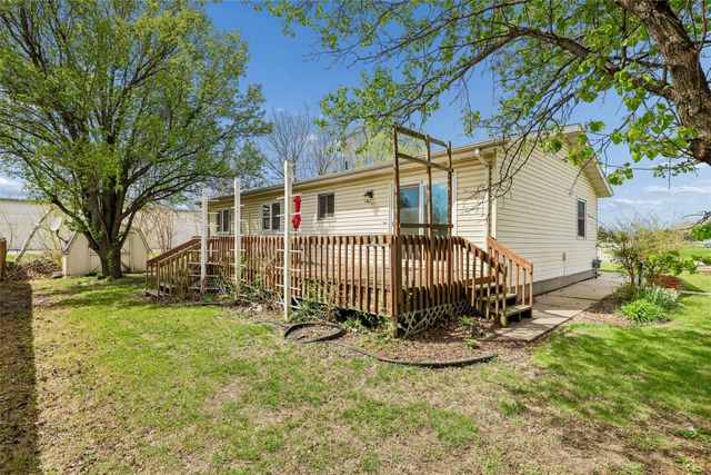 2814 SE Peachtree Drive, Ankeny, IA 50021