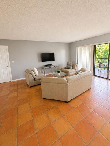 5917 Vía Vermilya 406, Atlantis, FL 33462