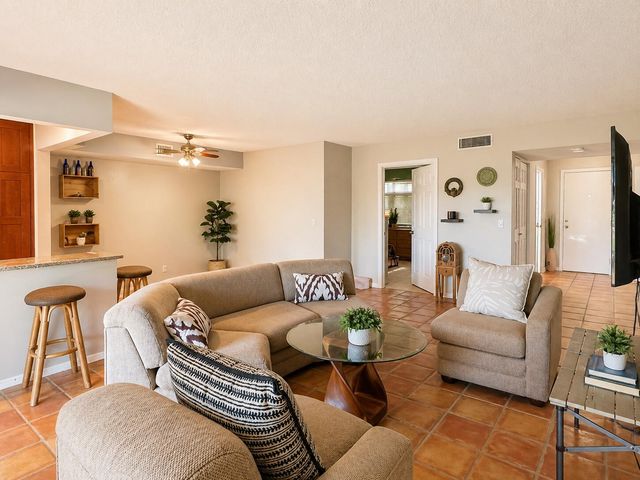 5917 Vía Vermilya 406, Atlantis, FL 33462