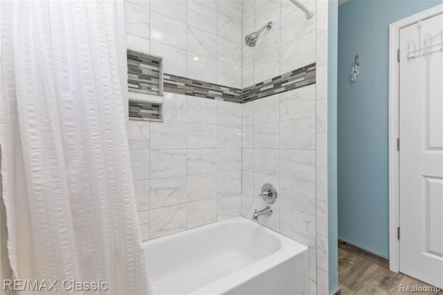 32417 Linderman Avenue, Warren, MI 48093