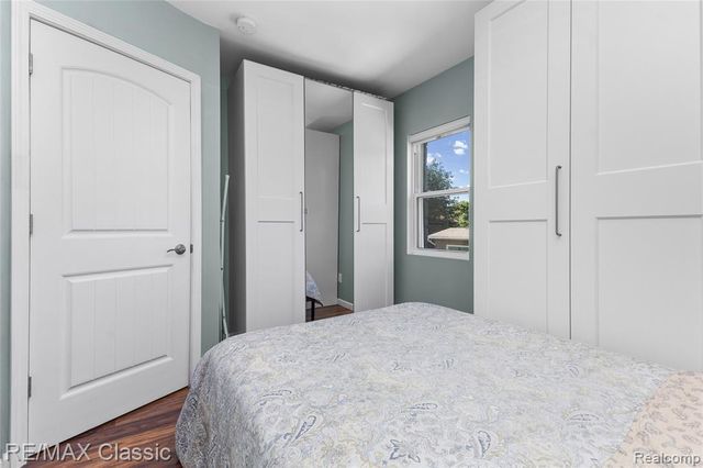32417 Linderman Avenue, Warren, MI 48093