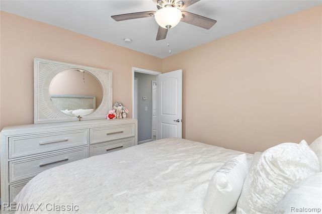 32417 Linderman Avenue, Warren, MI 48093