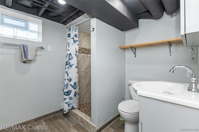 32417 Linderman Avenue, Warren, MI 48093