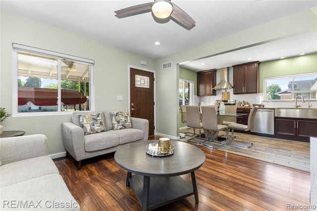 32417 Linderman Avenue, Warren, MI 48093