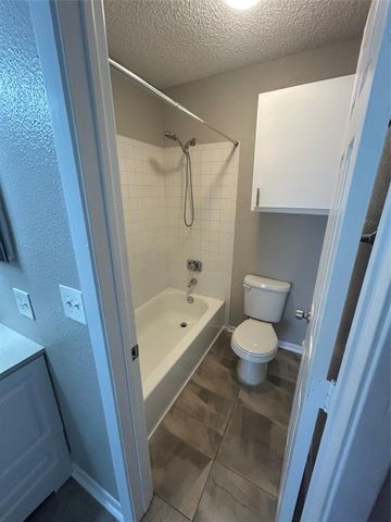 250 El Dorado Boulevard 104, Houston, TX 77598