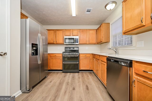 25 Willow Tree Terrace, Covington, GA 30016