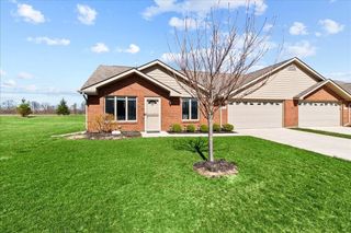 890 Autumn Chase Lane, Marysville, OH 43040