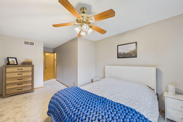 5965 Wedgewood Lane N 55, Plymouth, MN 55446