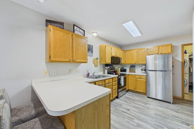 5965 Wedgewood Lane N 55, Plymouth, MN 55446
