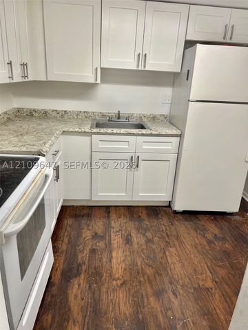 1752 NW 55th Ave 102, Lauderhill, FL 33313