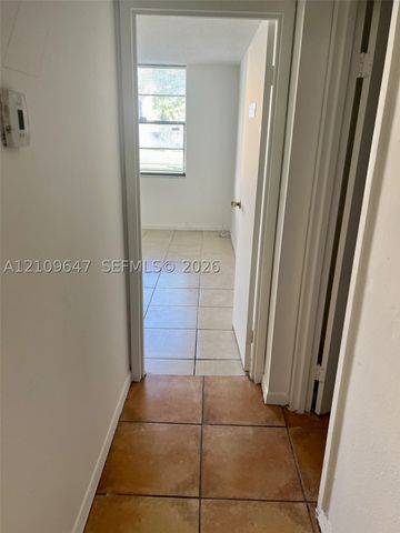 1752 NW 55th Ave 102, Lauderhill, FL 33313