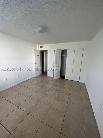 1752 NW 55th Ave 102, Lauderhill, FL 33313