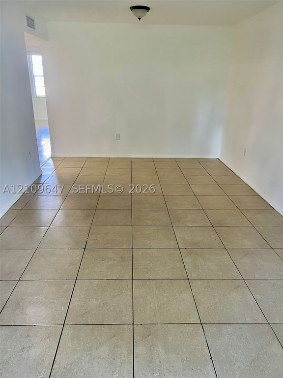 1752 NW 55th Ave 102, Lauderhill, FL 33313