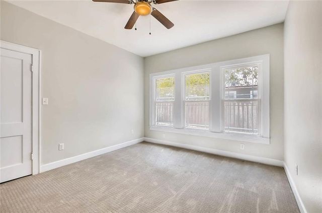 906 E 38 1/2 ST, Austin, TX 78751