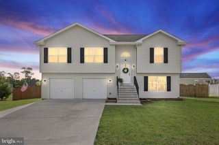 337 SOLDIER DR, Bunker Hill, WV 25413