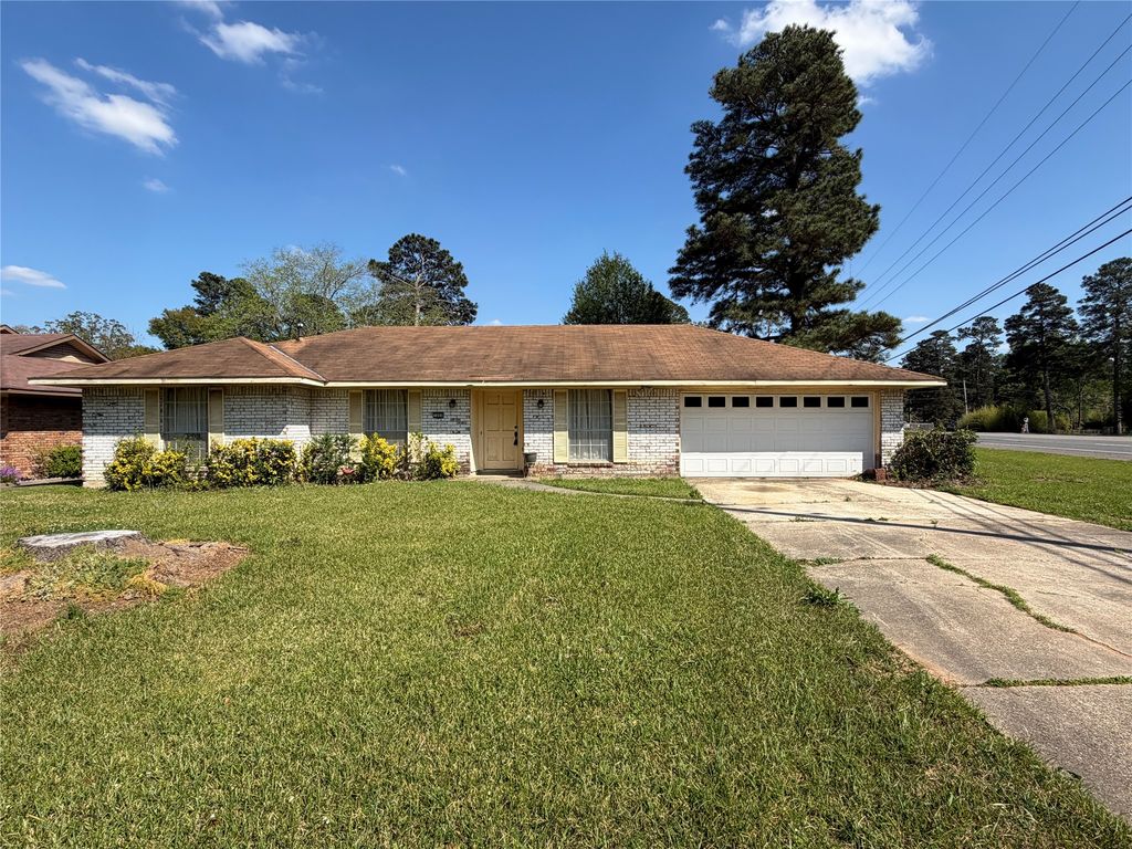 1000 Woodshire Circle, Shreveport, LA 71107