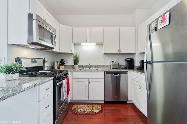 645 N KINGSBURY Street 2205, Chicago, IL 60610
