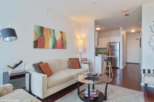 645 N KINGSBURY Street 2205, Chicago, IL 60610
