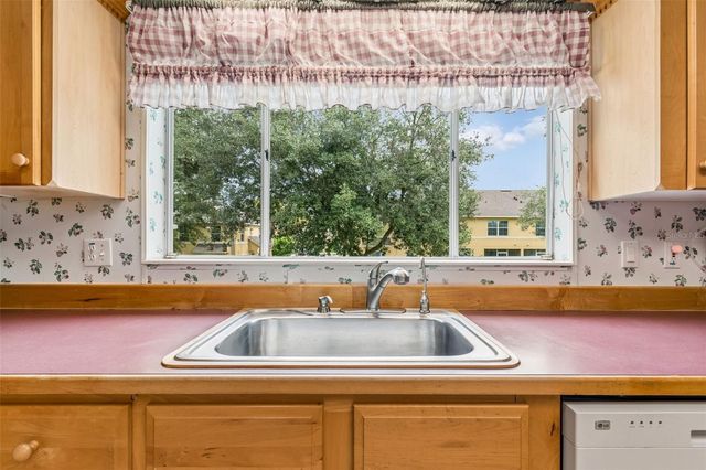 37647 NEWAL AVENUE, Zephyrhills, FL 33542