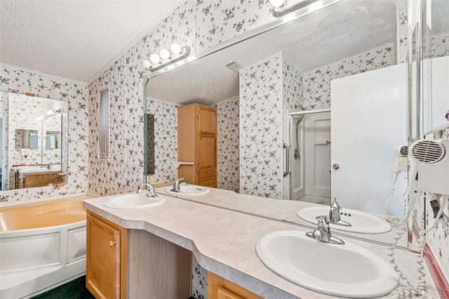 37647 NEWAL AVENUE, Zephyrhills, FL 33542