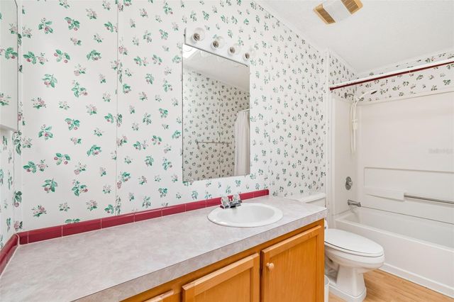 37647 NEWAL AVENUE, Zephyrhills, FL 33542